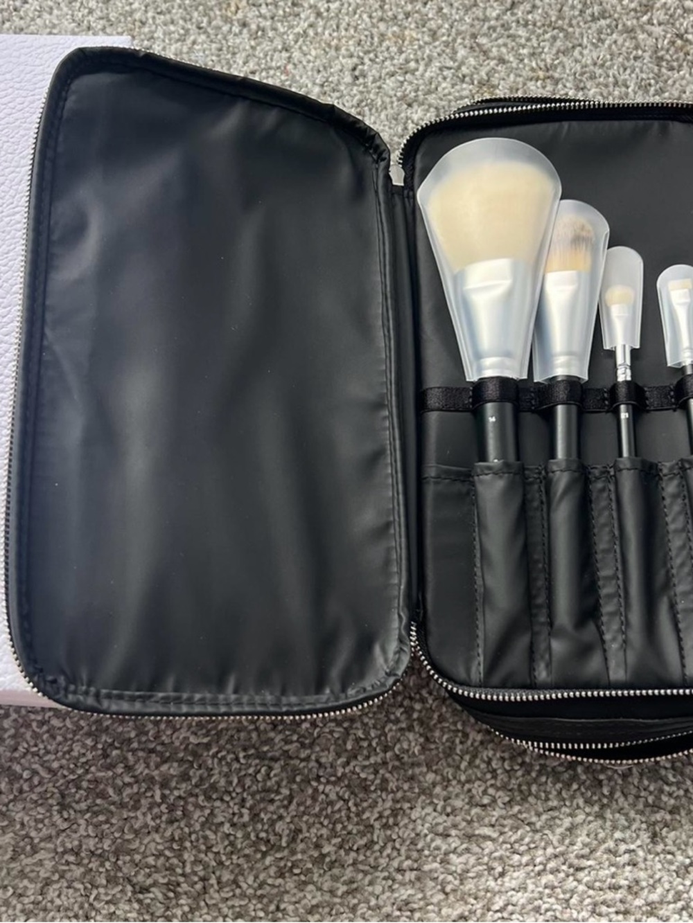 Travel Makeup Brush Set in Black with Clear Brush Covers
